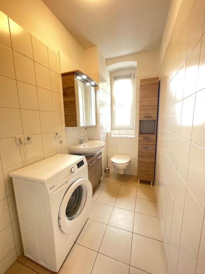 Ferienwohnung Im Stadtzentrum Von Bernau - Schoene Ferienwohnung Mit 1 1/2 Zimmern, Bad, Spuelmaschine, Waschmaschine, Komplette Kueche, Wlan Bernau bei Berlin Kültér fotó